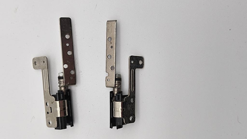 Sony PCG-41213M Charnières droite et gauche réf : 11.04.09 / 11.04.07