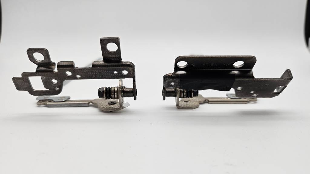 HP 17-bs006nf  Charnières droite et gauche réf : 433.0C704.2001 / 433.0C705.2001