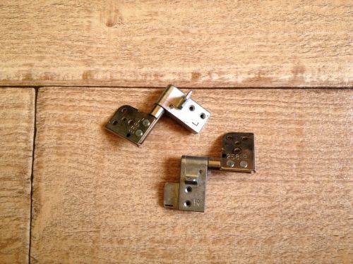 Fujitsu-Siemens Amilo D1840W Charnière gauche et droit 258-L-258-R