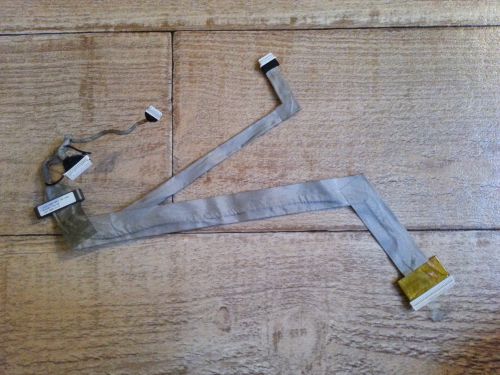 Fujitsu Amilo L1310G LCD Câble vidéo 22-11544-80 