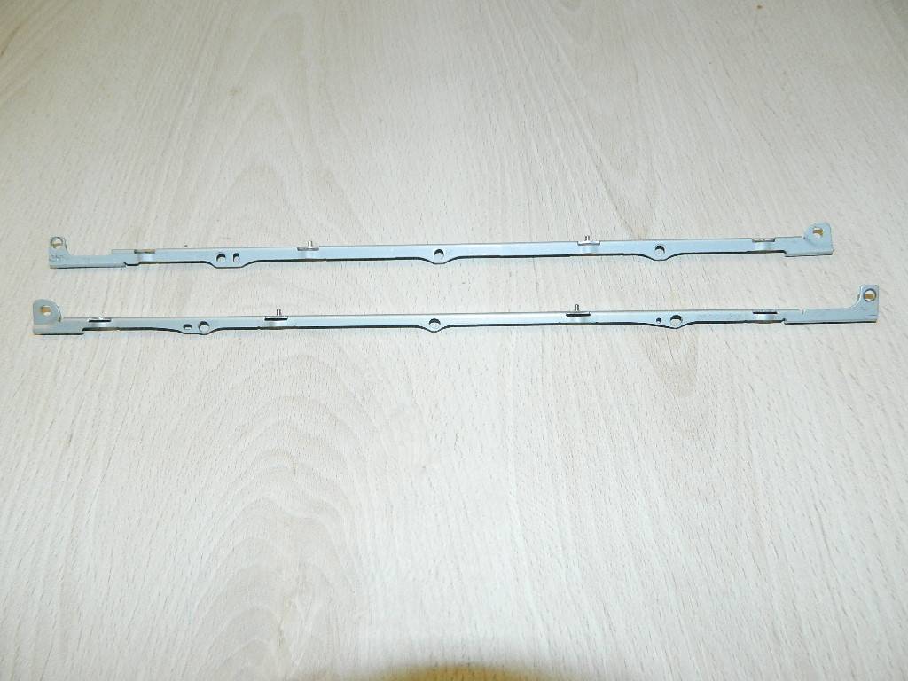 Dell D531 Fixations écran droite et gauche DPVNUP798 / DPVNNP543