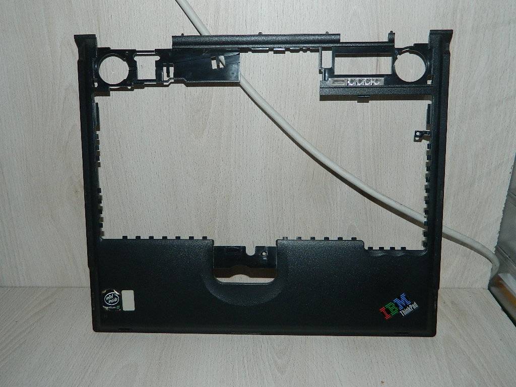 IBM 2628 A20M Plasturgie coque intérieure touchpad 27L6642