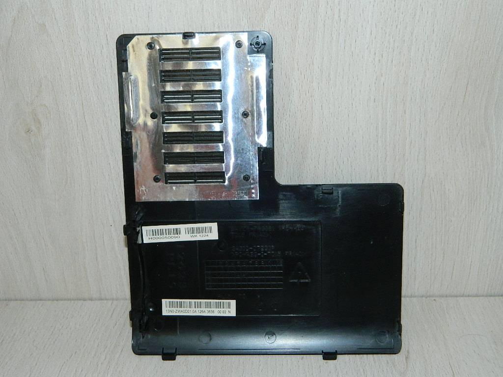 Toshiba C850-B098 Plasturgie trappe disque dur 13N0-ZWA0D01