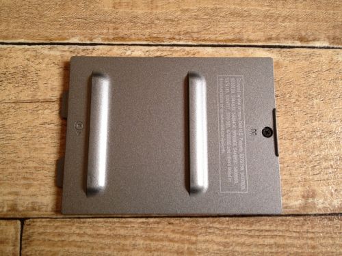 Dell INSPIRON 5150 Trappe HDD APDW008B000